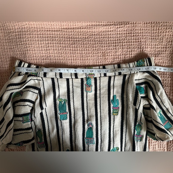 Judith March Off-shoulder Cactus Print top size Small - Picture 6 of 9